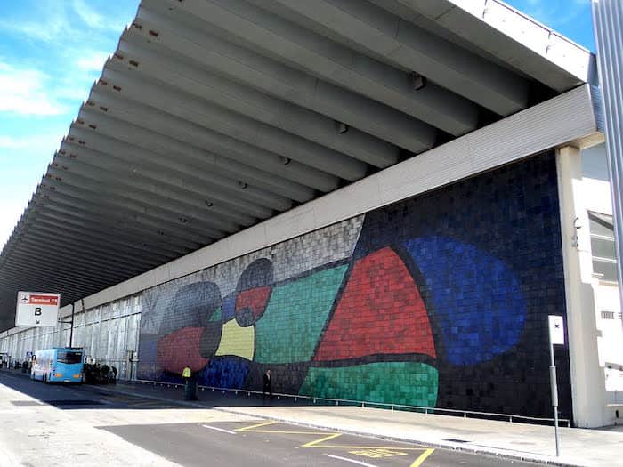 Mural all'aeroporto del Prat