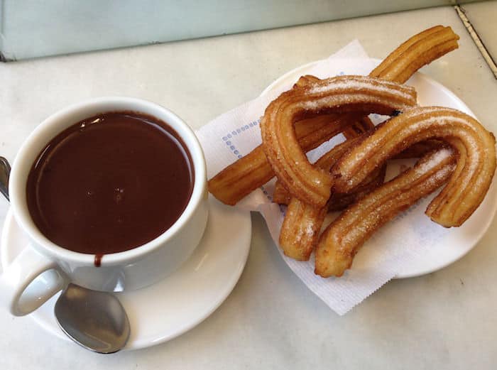 Churros e cioccolata in churrerìa